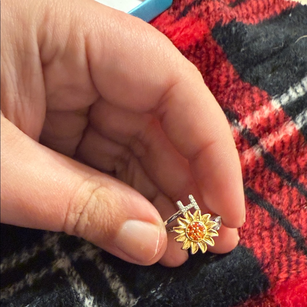 Fashion Jewelry Sunflower Ring in Gold and Silver